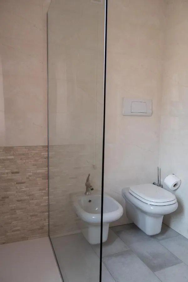 Pensjonat Intra Rooms Olbia